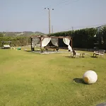 公寓 Zephyros Resort 1 *
