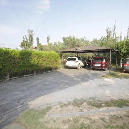 Zephyros Family 1 Apartment